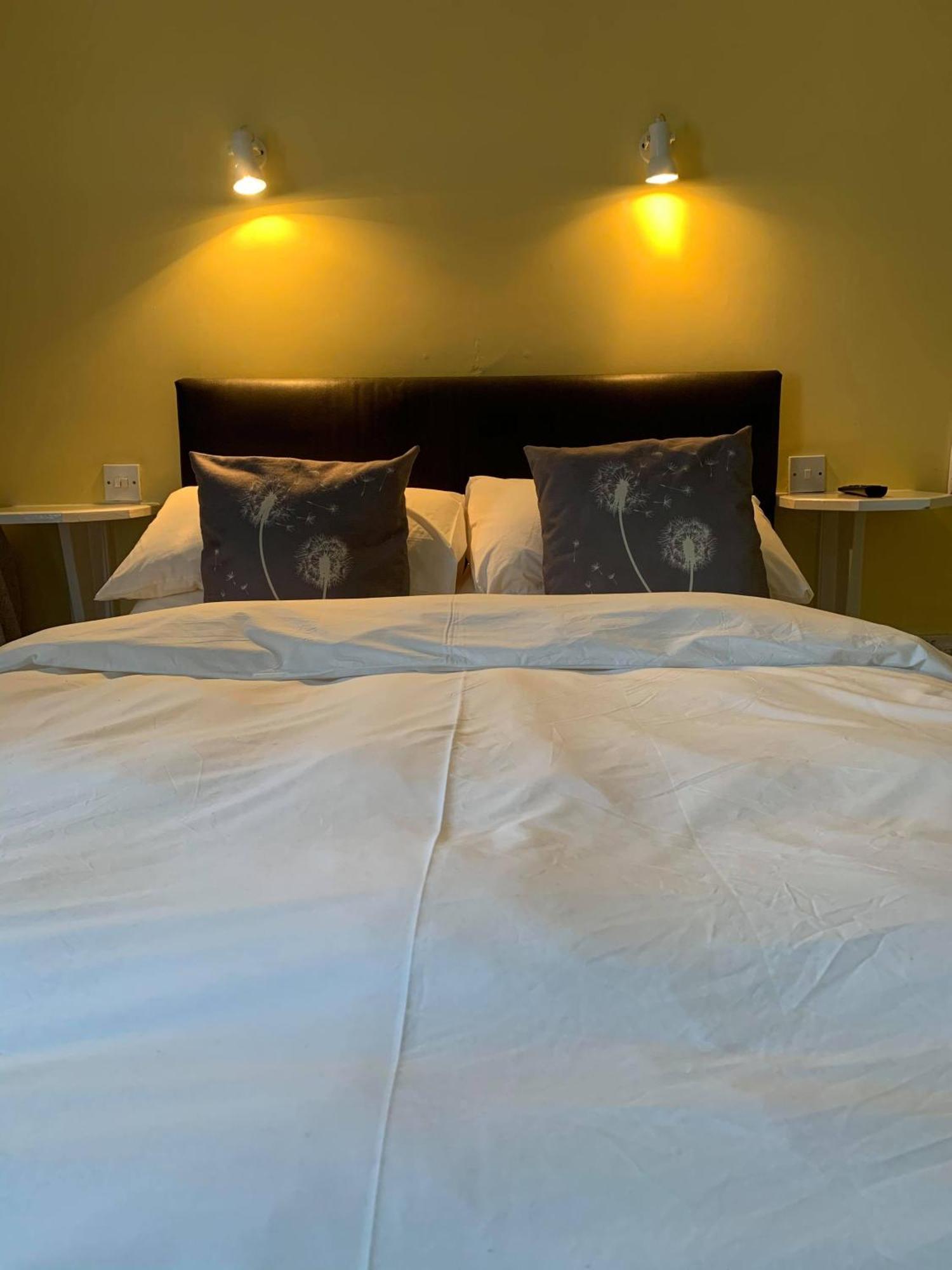 Ye Olde White Harte Hotel Burnham-on-Crouch Quarto foto