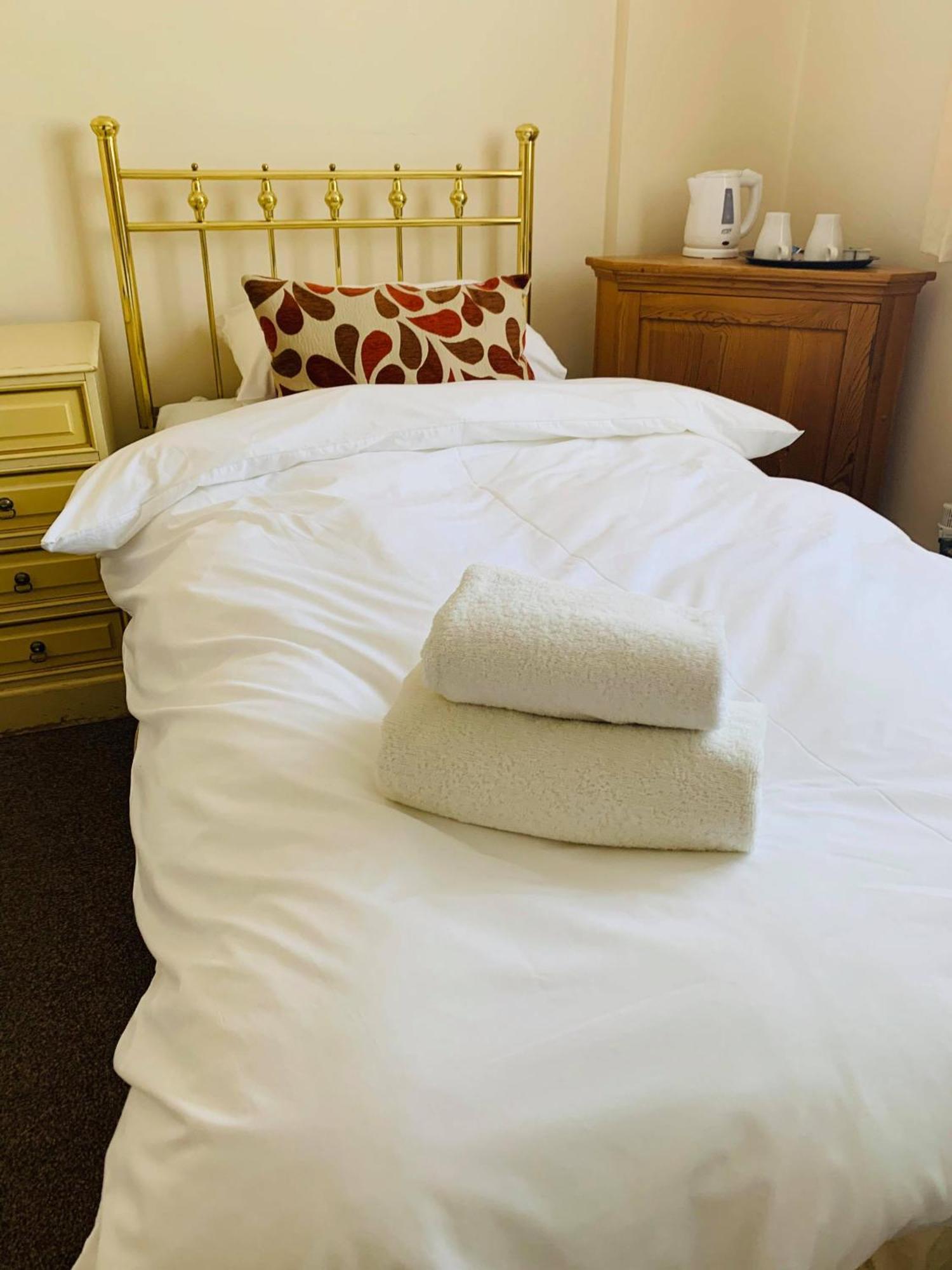Ye Olde White Harte Hotel Burnham-on-Crouch Quarto foto