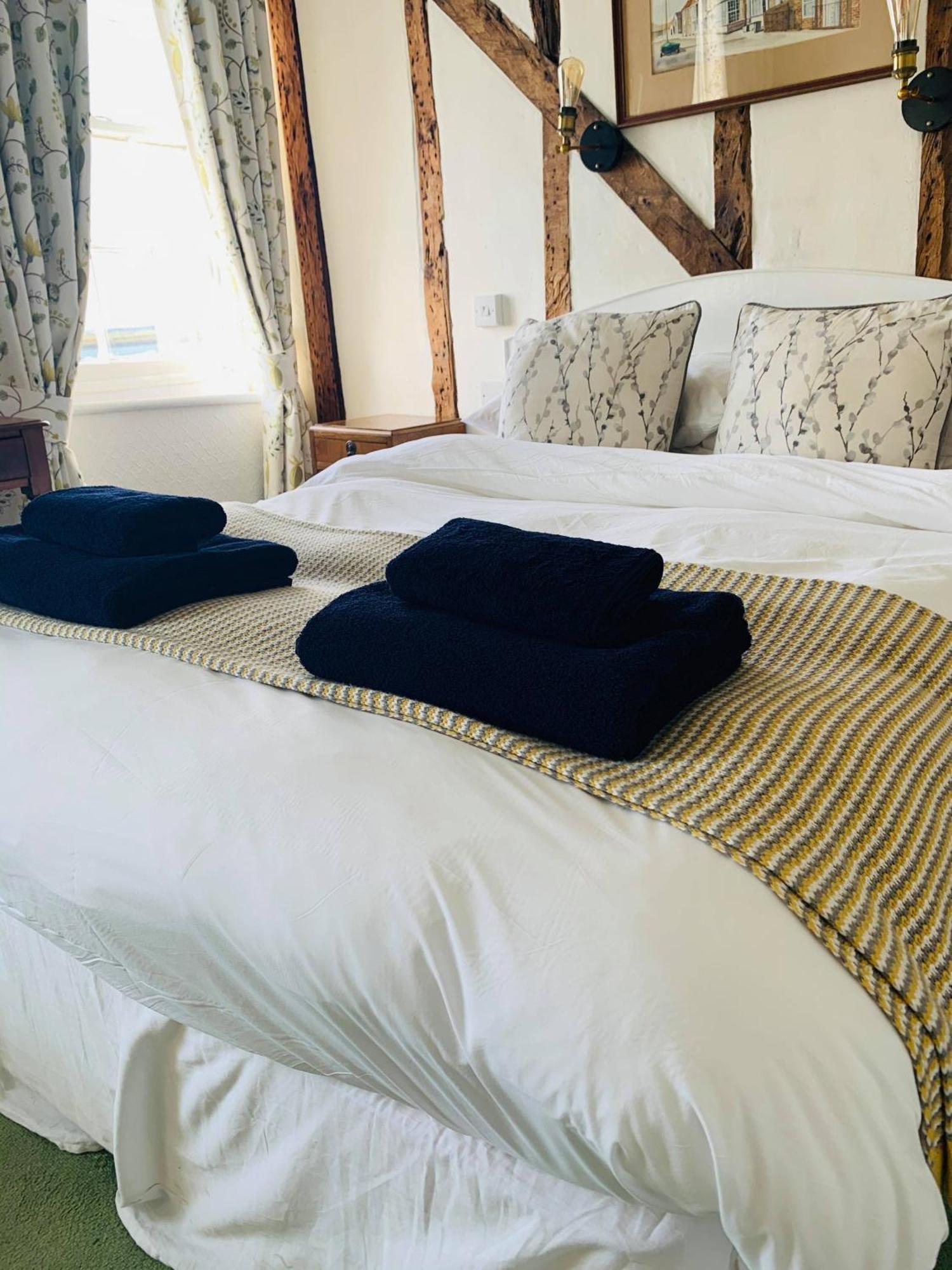 Ye Olde White Harte Hotel Burnham-on-Crouch Quarto foto